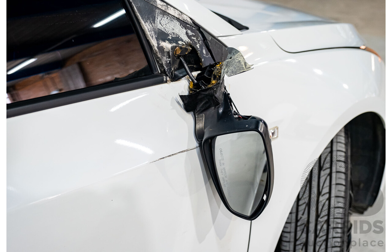 5/2011 Holden Cruze CD JH 4d Sedan White Turbo Diesel 2.0L