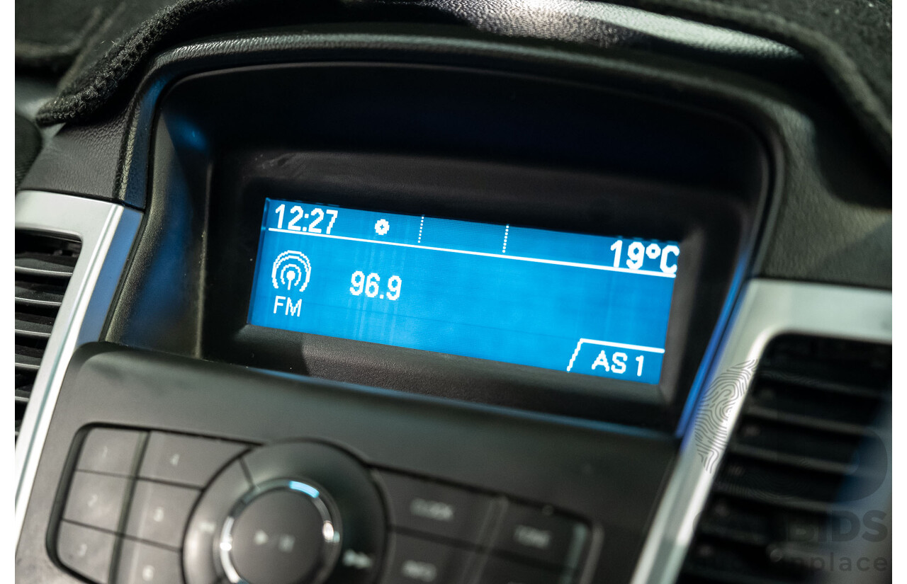 5/2011 Holden Cruze CD JH 4d Sedan White Turbo Diesel 2.0L