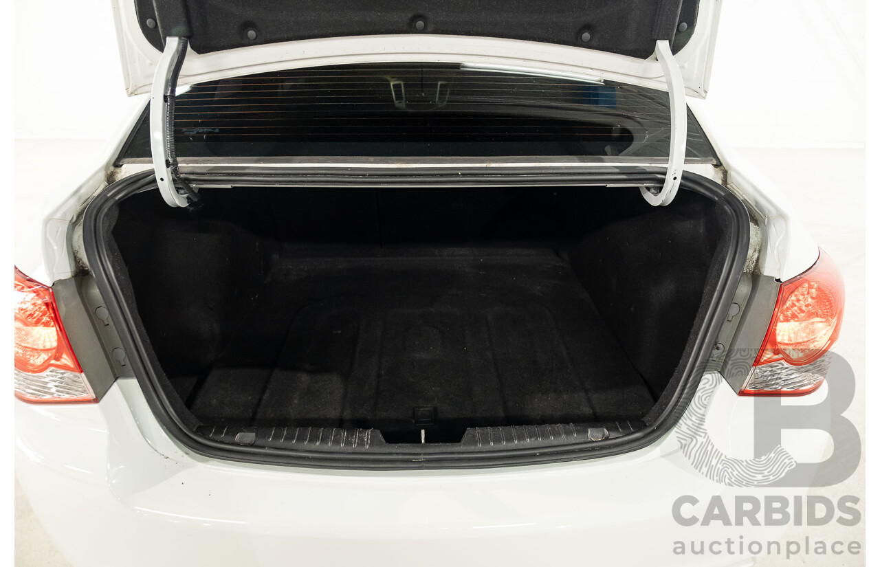 5/2011 Holden Cruze CD JH 4d Sedan White Turbo Diesel 2.0L