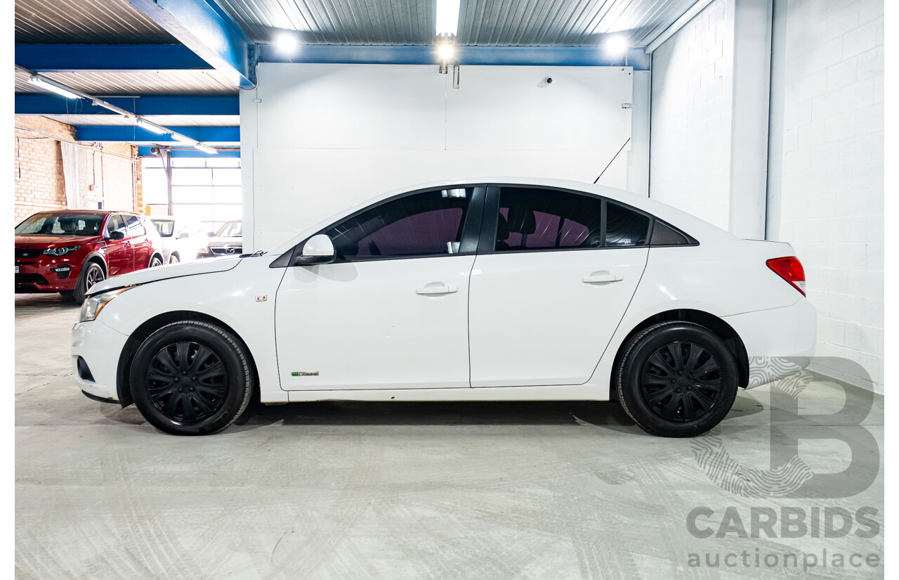5/2011 Holden Cruze CD JH 4d Sedan White Turbo Diesel 2.0L