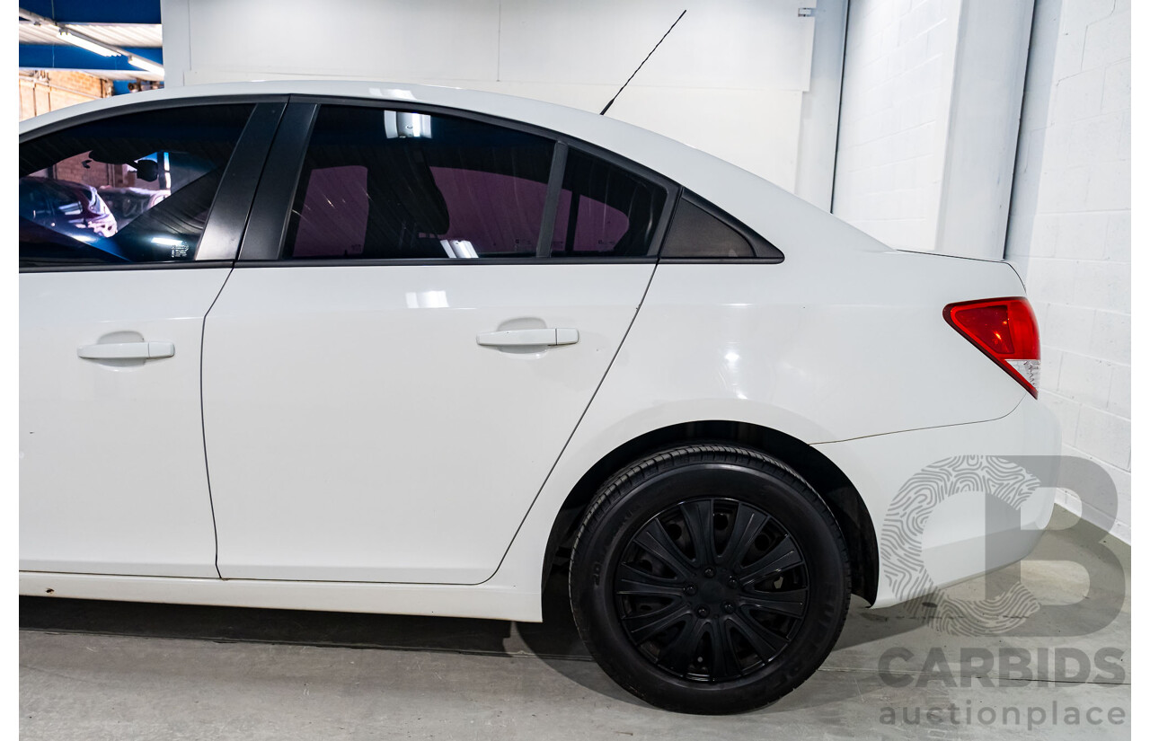 5/2011 Holden Cruze CD JH 4d Sedan White Turbo Diesel 2.0L