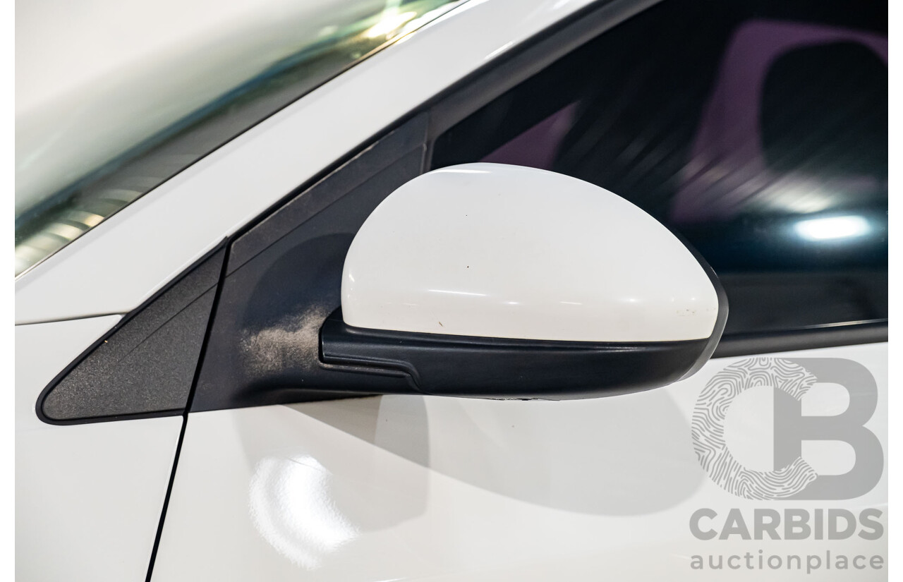 5/2011 Holden Cruze CD JH 4d Sedan White Turbo Diesel 2.0L