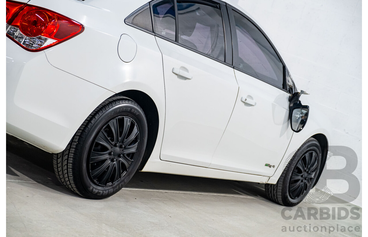 5/2011 Holden Cruze CD JH 4d Sedan White Turbo Diesel 2.0L