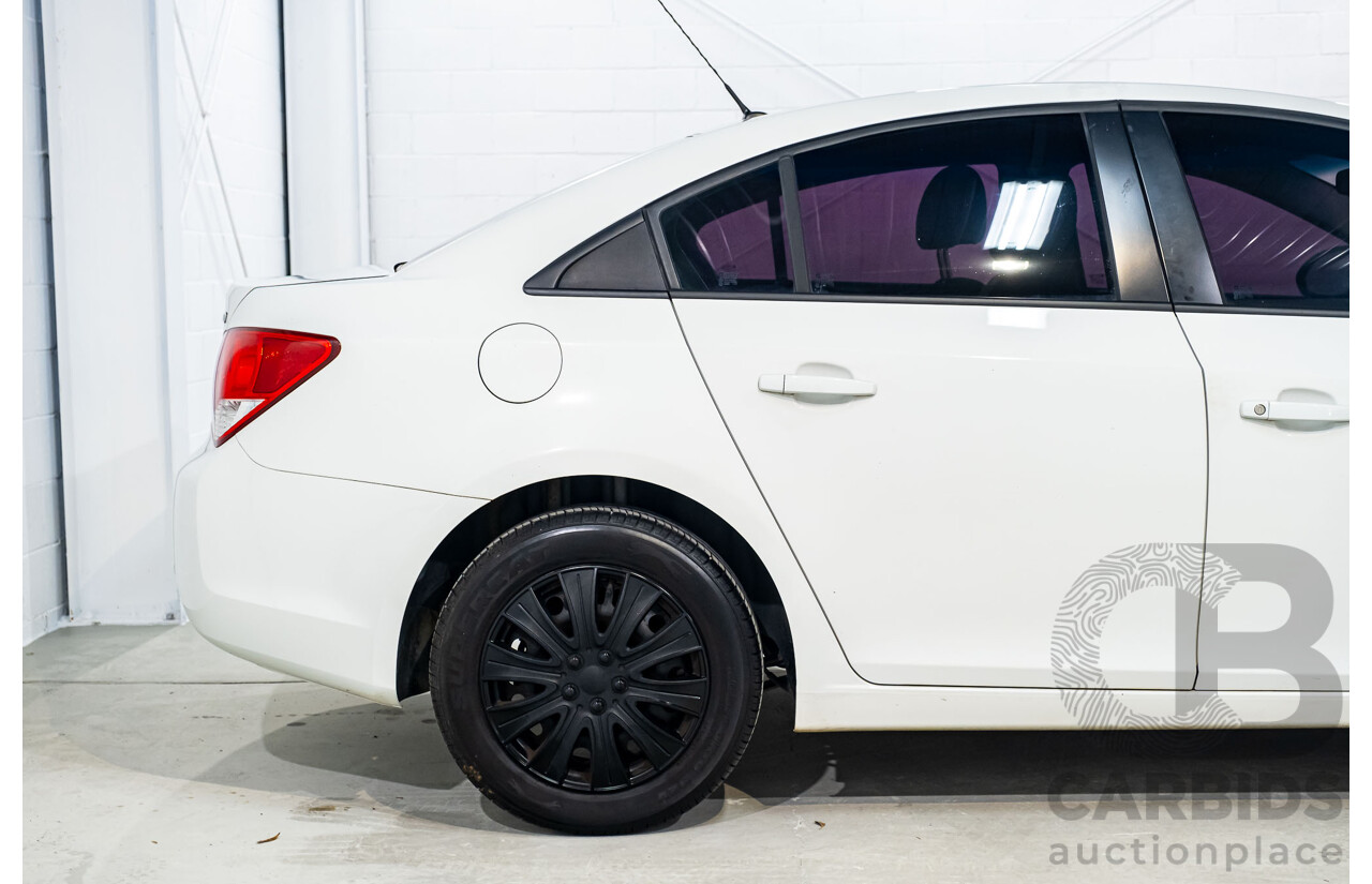 5/2011 Holden Cruze CD JH 4d Sedan White Turbo Diesel 2.0L