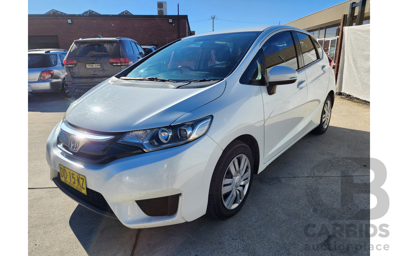 10/2016 Honda Jazz VTi FWD GK MY16 5D Hatchback White 1.5L