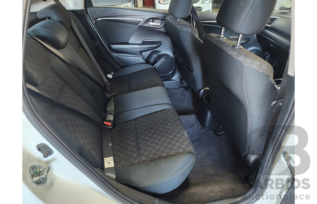 10/2016 Honda Jazz VTi FWD GK MY16 5D Hatchback White 1.5L