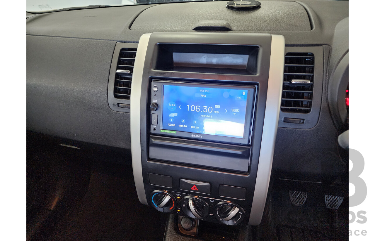 10/2011 Nissan X-Trail ST (FWD) FWD T31 MY11 4D Wagon Gold 2.0L