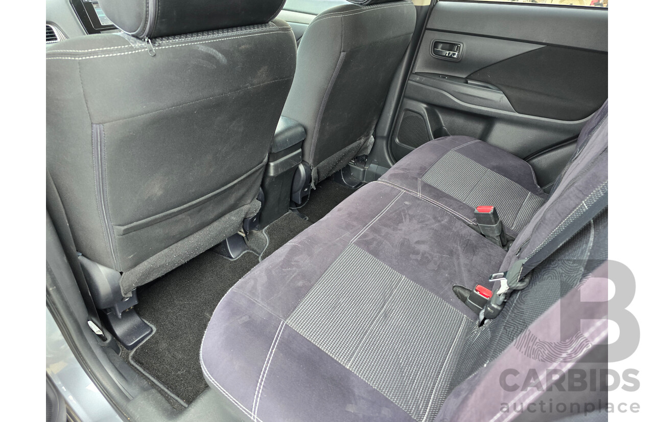 10/2015 Mitsubishi Outlander LS (4x2) ZK MY16 4d Wagon Titanium Metallic Grey 2.0L