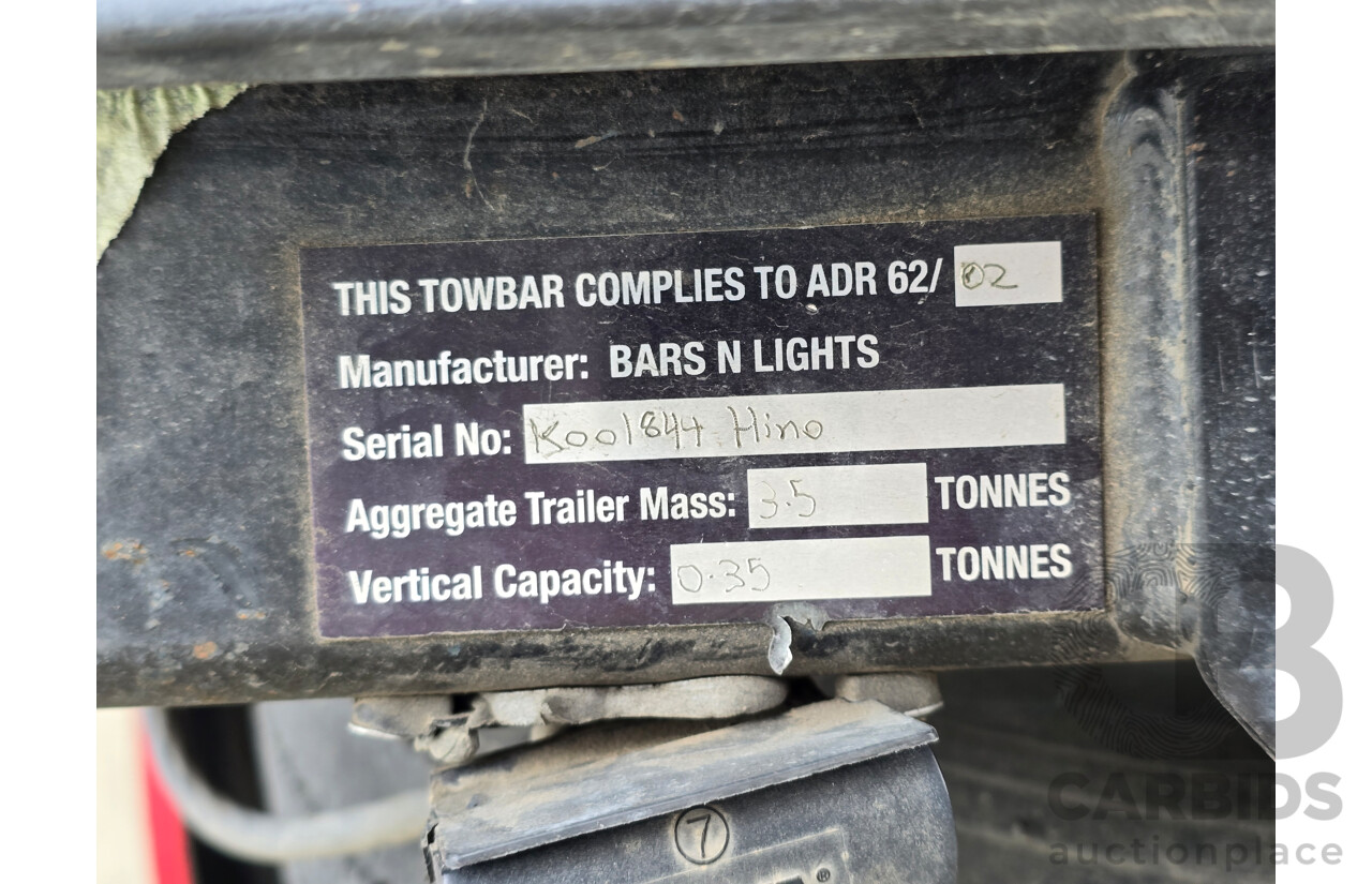 10/2013 Hino 300 Series 616 Series 2 (4x2) Trayback Truck 2d Cab Chassis White Turbo Diesel 4.0L