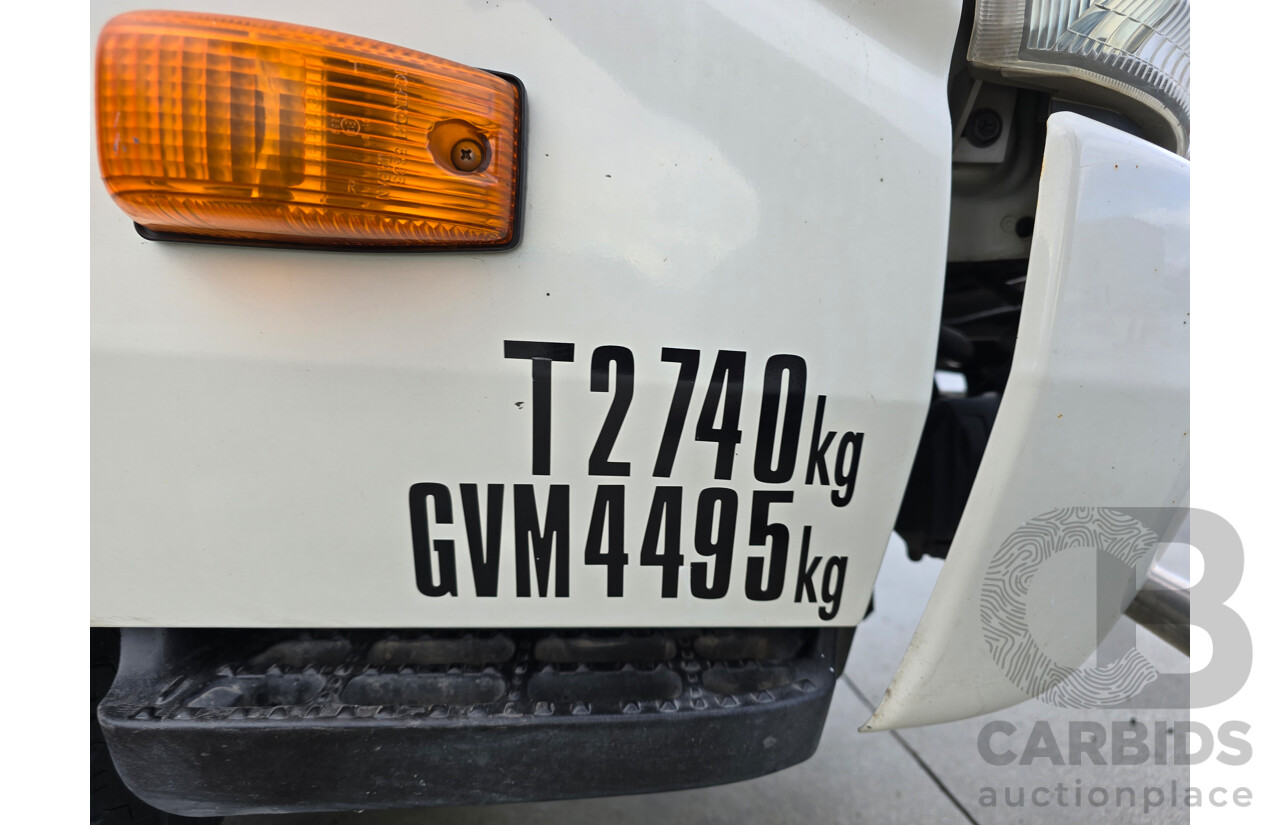 10/2013 Hino 300 Series 616 Series 2 (4x2) Trayback Truck 2d Cab Chassis White Turbo Diesel 4.0L