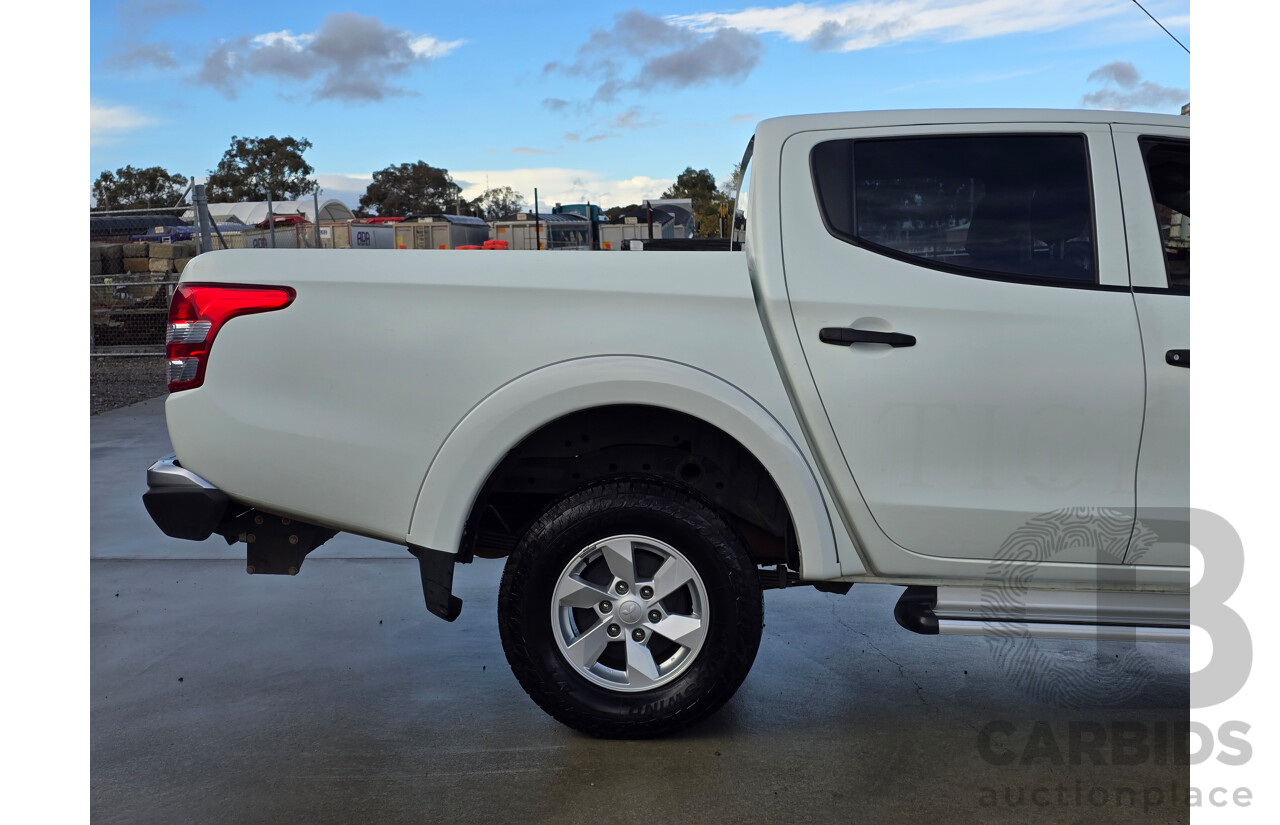 2/2017 Mitsubishi Triton GLS (4x4) MQ MY16 Dual Cab Utility White Turbo Diesel 2.4L