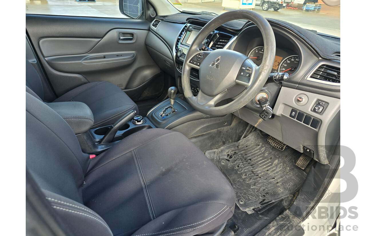 2/2017 Mitsubishi Triton GLS (4x4) MQ MY16 Dual Cab Utility White Turbo Diesel 2.4L