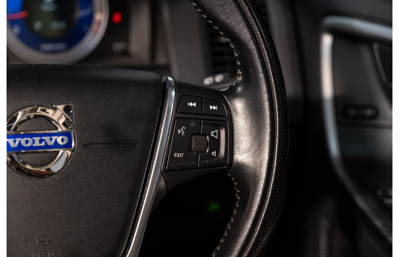 4/2011 Volvo XC60 T6 R-Design (AWD) DZ MY12 4d Wagon Black Turbo 3.0L