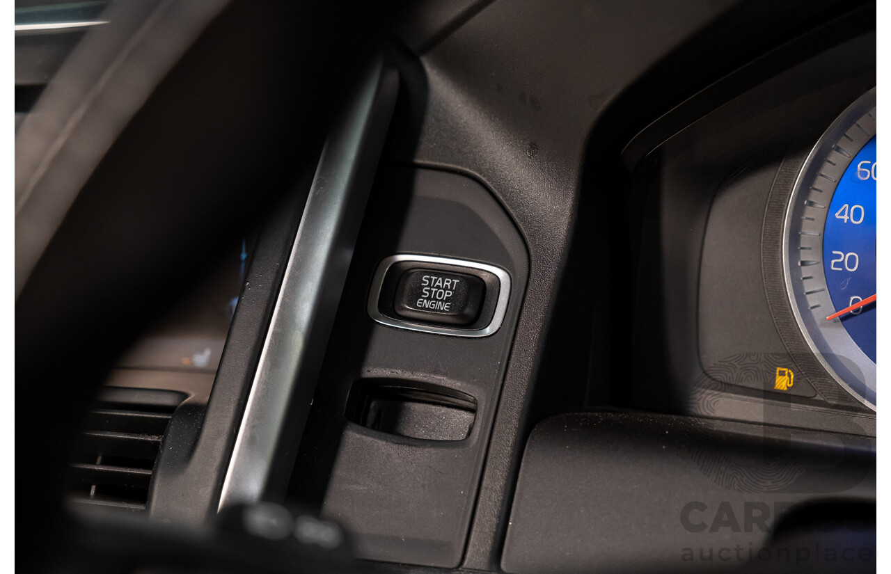 4/2011 Volvo XC60 T6 R-Design (AWD) DZ MY12 4d Wagon Black Turbo 3.0L