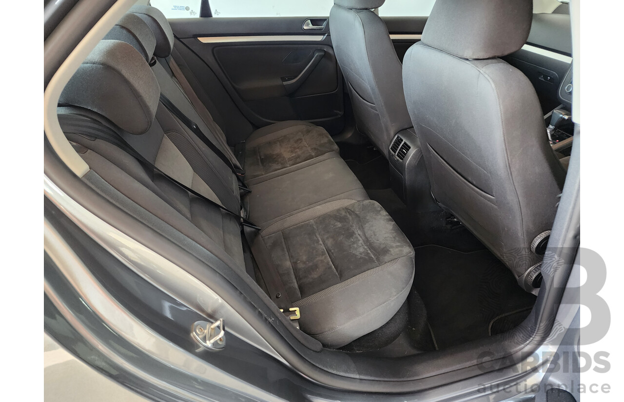 05/2010 Volkswagen Jetta 125 TDI HIGHLINE FWD 1KM MY10 4D Sedan Grey 2.0L