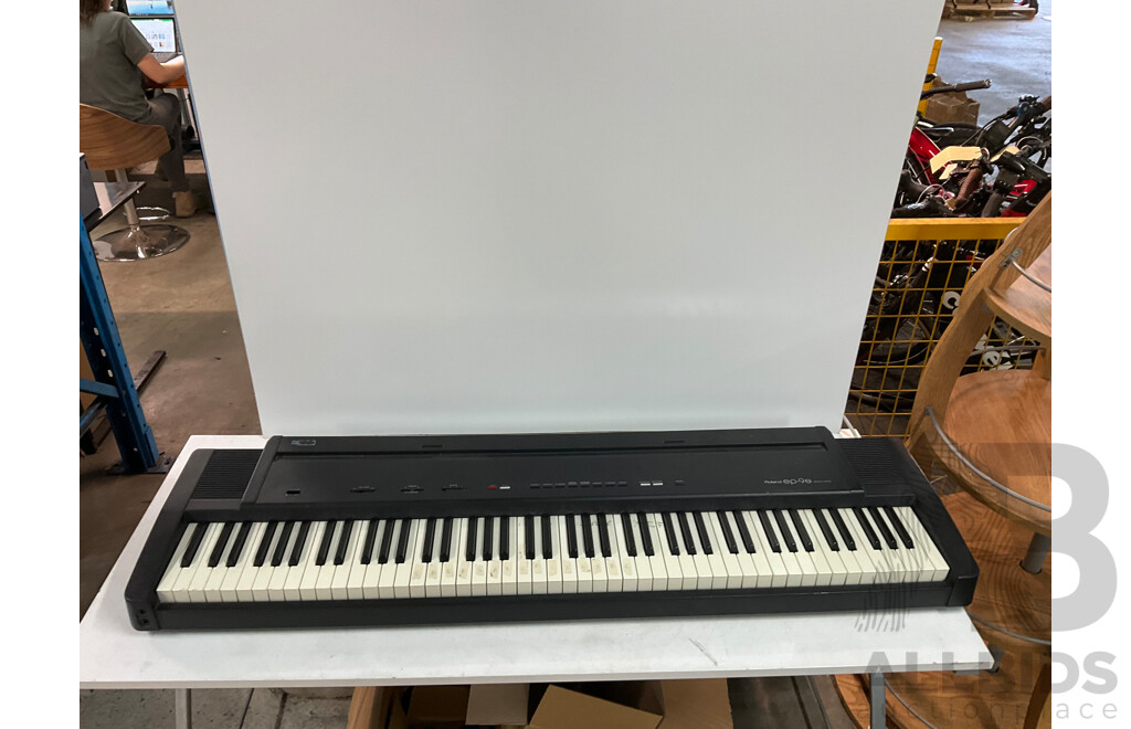 Roland Ep.9e Keyboard