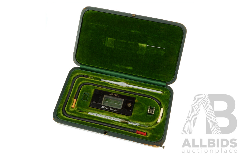 1920's American Standard Haemacytometer with Levy-Hausser Counting Chamber, Arthur H. Thomas Company Philadelphia USA, Original Case