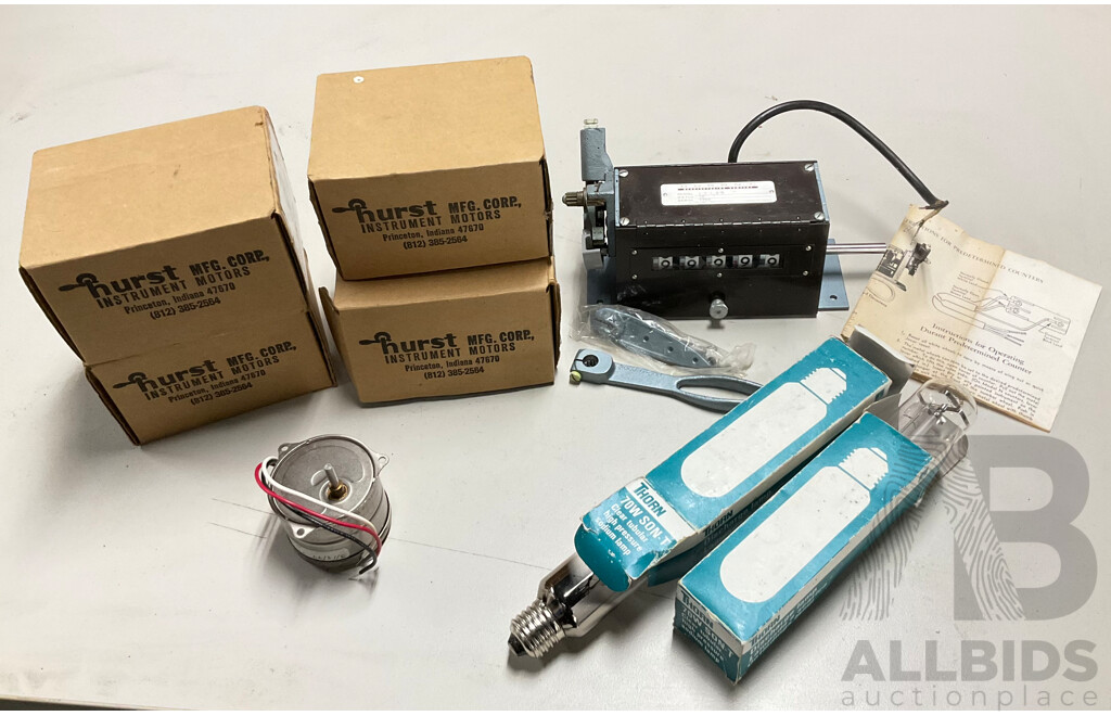 Durant Stroke Counter with Four Hurst Synchronous Motors in Original Boxes with Two Throrn HPS Globes