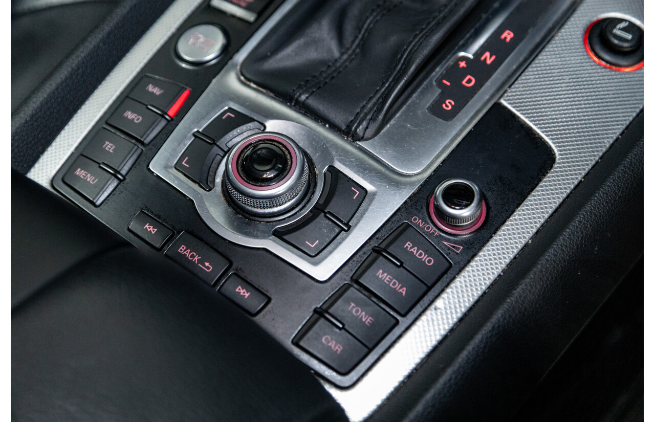 6/2014 Audi Q7 3.0 TDI S-Line Package Quattro (AWD) MY14 4d Wagon White Turbo Diesel 3.0L - 7 Seater