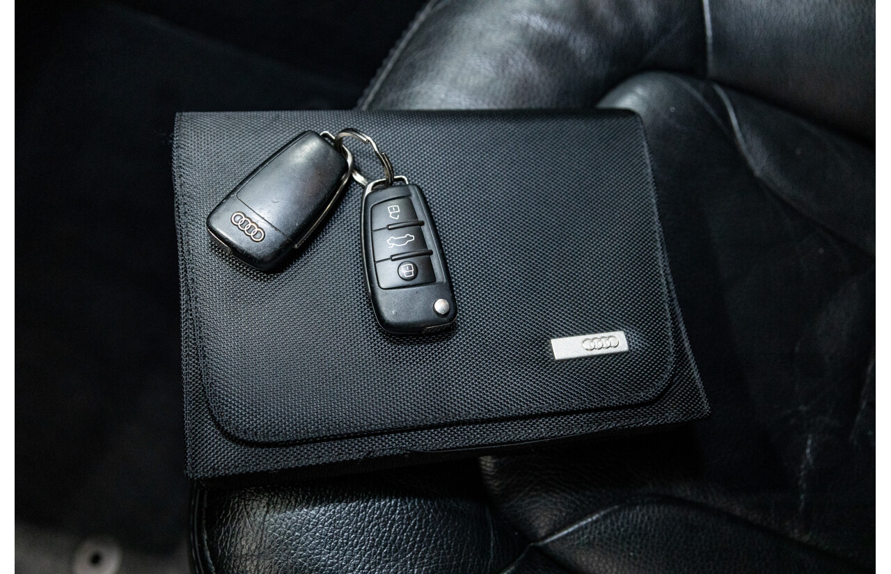 6/2014 Audi Q7 3.0 TDI S-Line Package Quattro (AWD) MY14 4d Wagon White Turbo Diesel 3.0L - 7 Seater