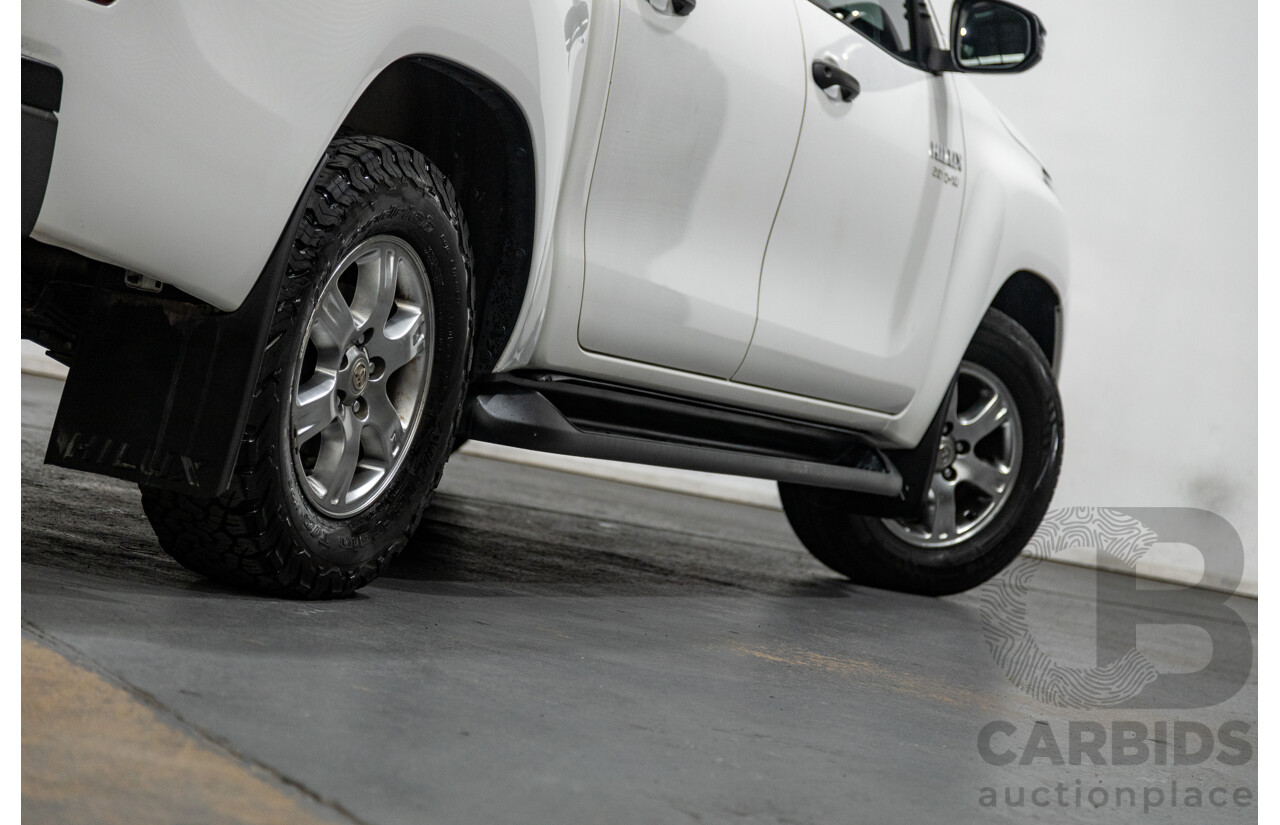 11/2018 Toyota Hilux Workmate TGN121R 4d Dual Cab Utility White 2.7L