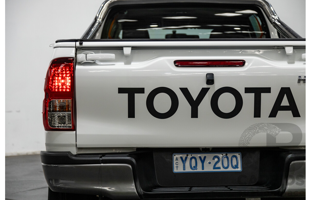 11/2018 Toyota Hilux Workmate TGN121R 4d Dual Cab Utility White 2.7L