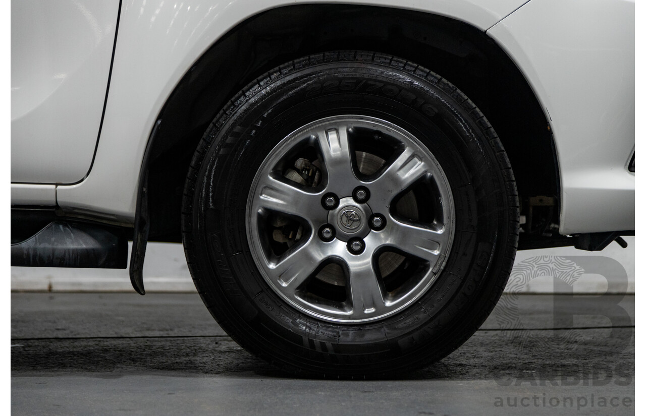 11/2018 Toyota Hilux Workmate TGN121R 4d Dual Cab Utility White 2.7L