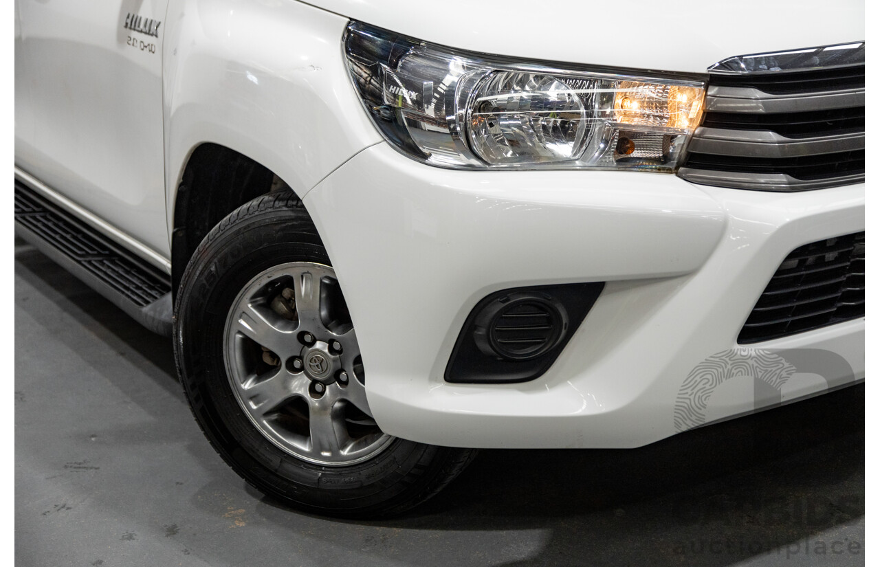 11/2018 Toyota Hilux Workmate TGN121R 4d Dual Cab Utility White 2.7L