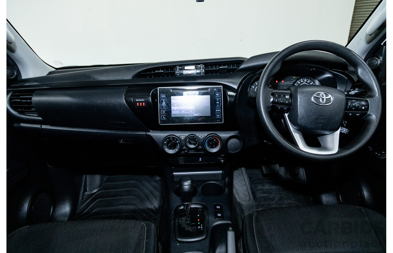 11/2018 Toyota Hilux Workmate TGN121R 4d Dual Cab Utility White 2.7L