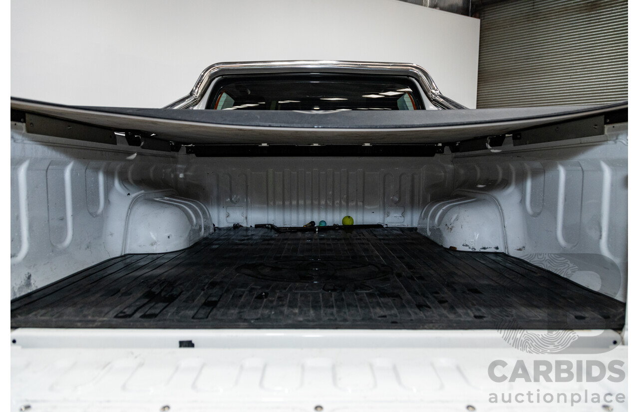 11/2018 Toyota Hilux Workmate TGN121R 4d Dual Cab Utility White 2.7L