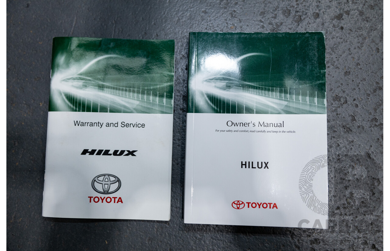 11/2018 Toyota Hilux Workmate TGN121R 4d Dual Cab Utility White 2.7L