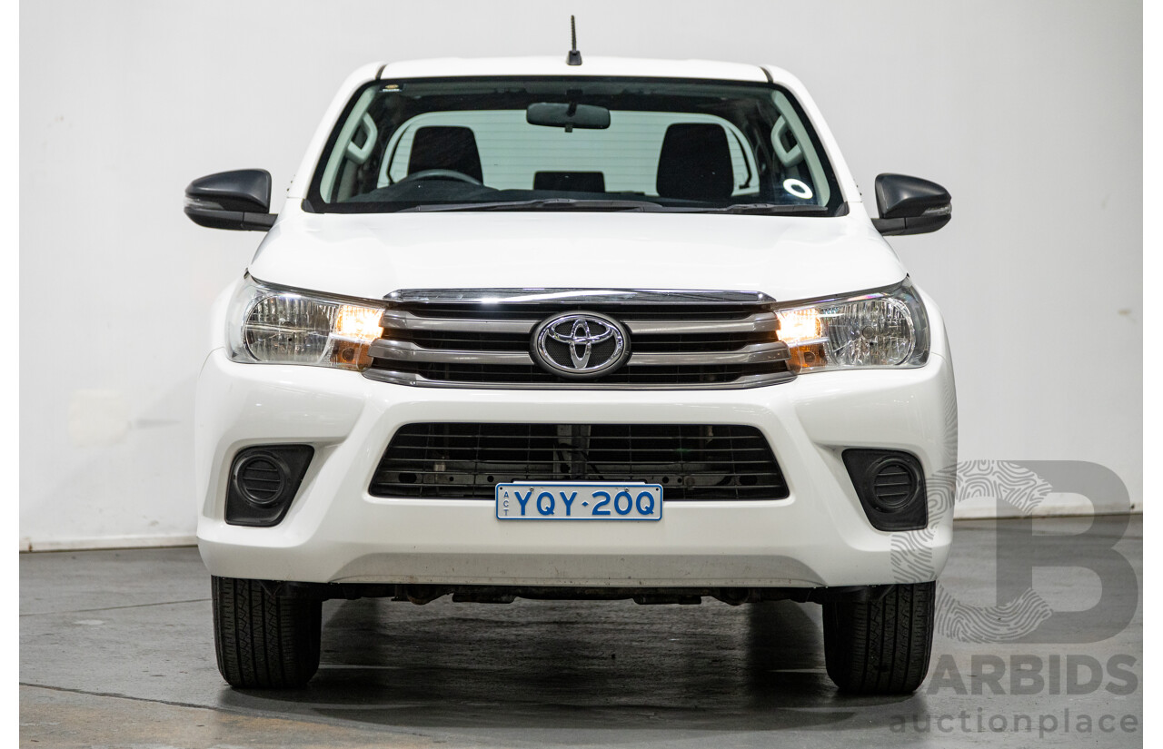 11/2018 Toyota Hilux Workmate TGN121R 4d Dual Cab Utility White 2.7L