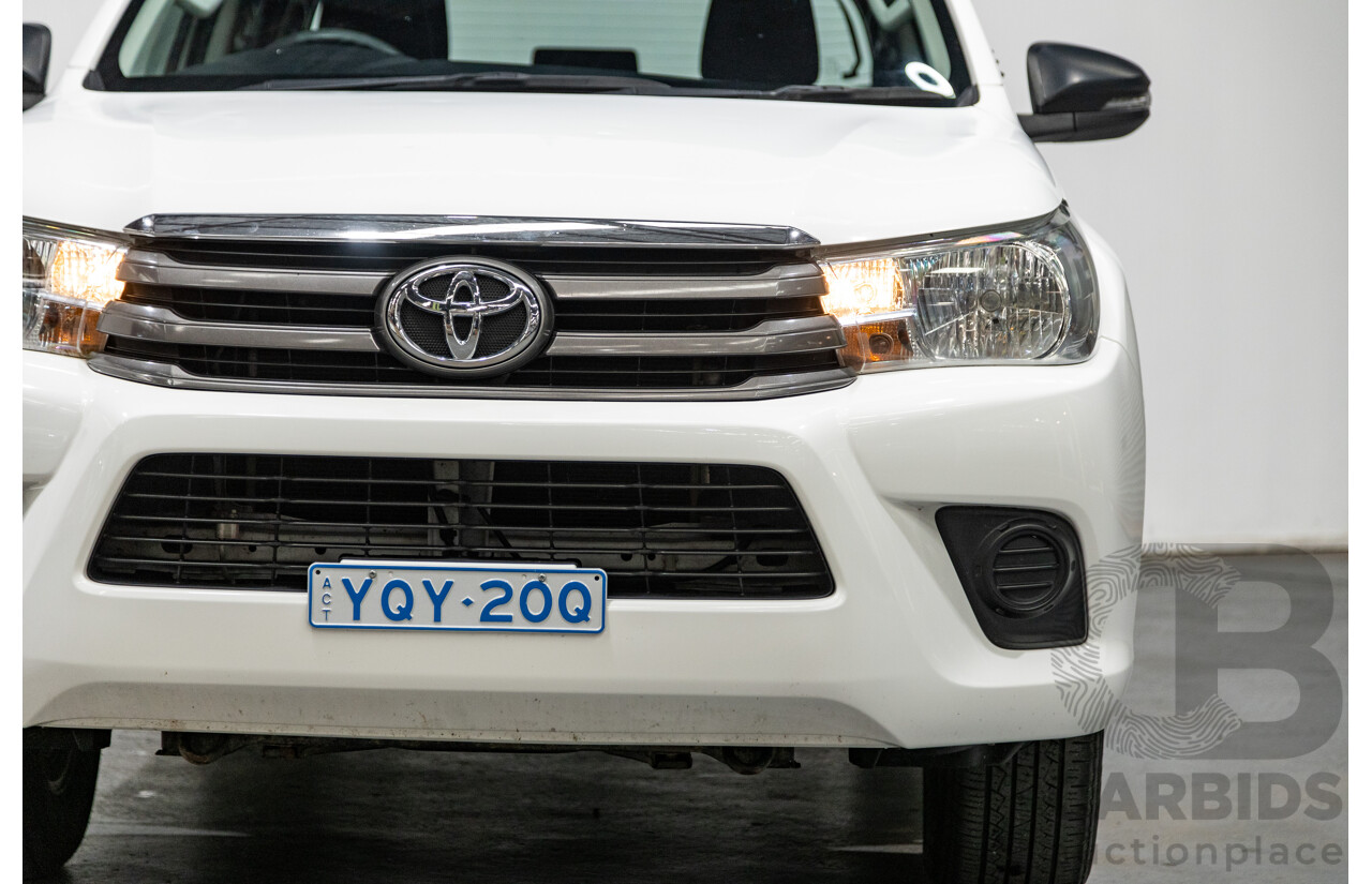 11/2018 Toyota Hilux Workmate TGN121R 4d Dual Cab Utility White 2.7L