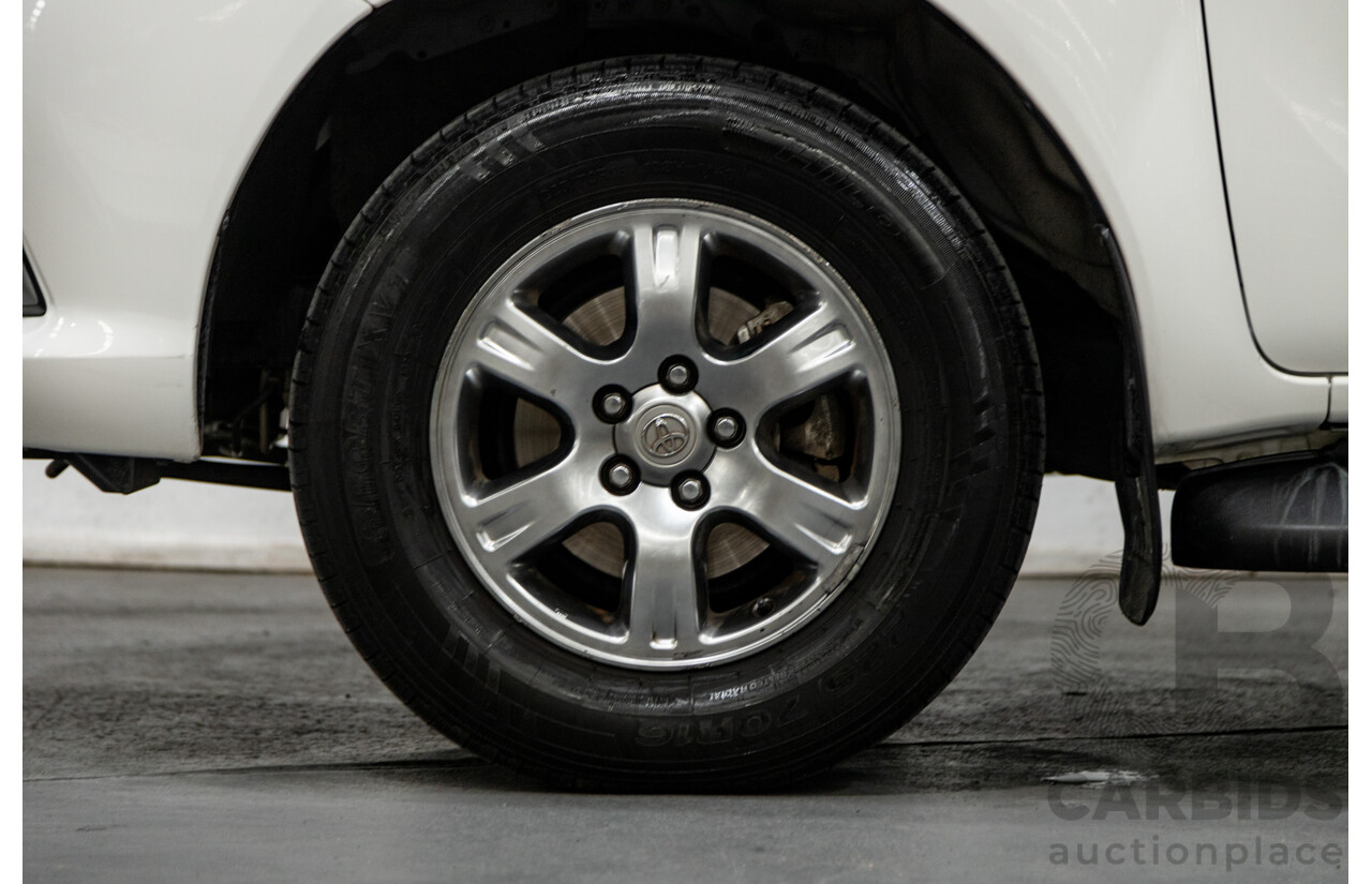 11/2018 Toyota Hilux Workmate TGN121R 4d Dual Cab Utility White 2.7L