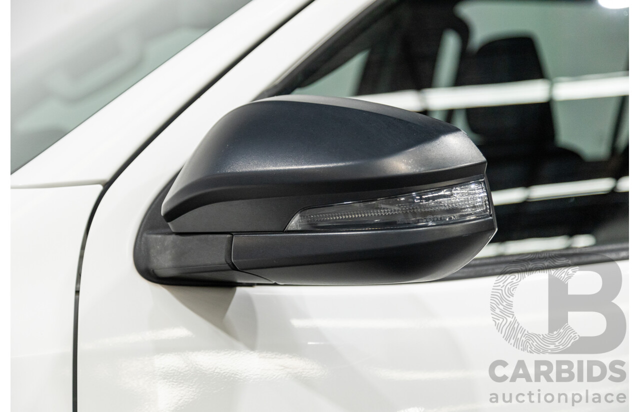 11/2018 Toyota Hilux Workmate TGN121R 4d Dual Cab Utility White 2.7L