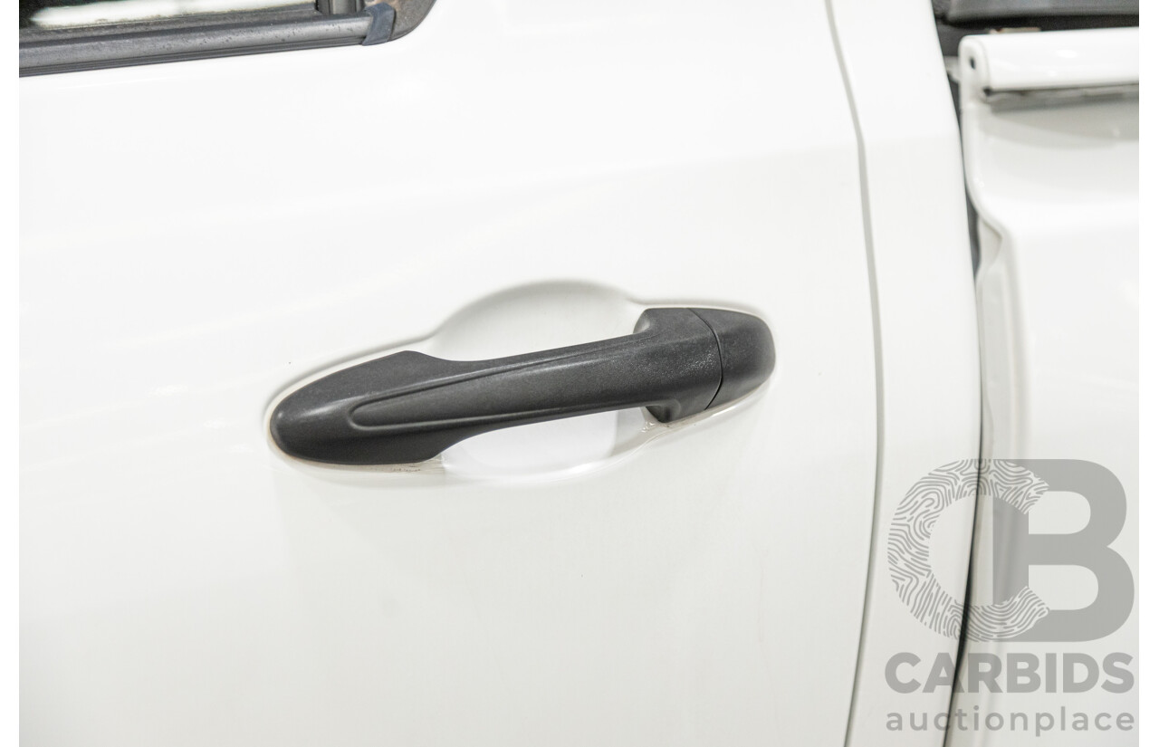11/2018 Toyota Hilux Workmate TGN121R 4d Dual Cab Utility White 2.7L