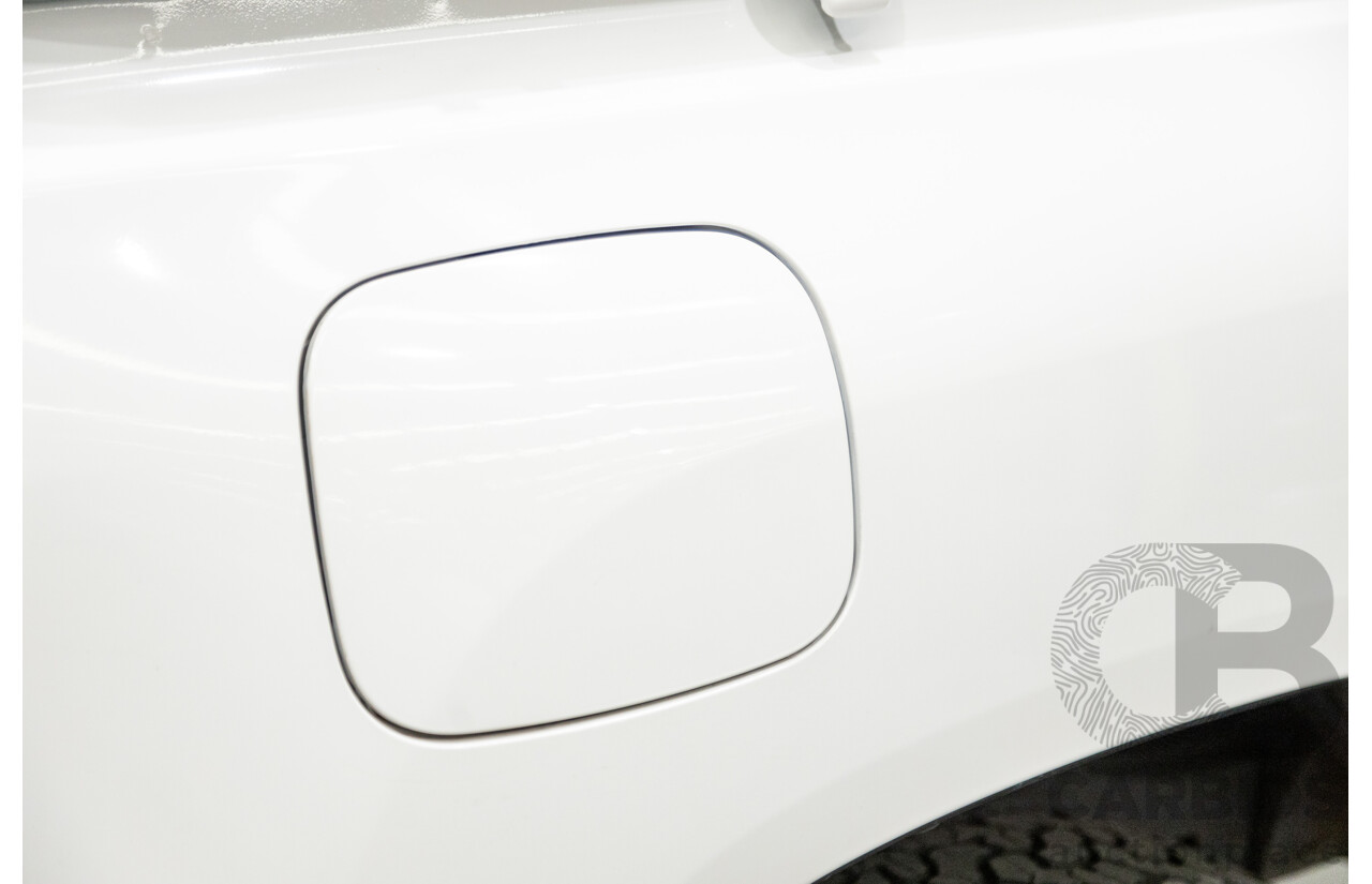 11/2018 Toyota Hilux Workmate TGN121R 4d Dual Cab Utility White 2.7L