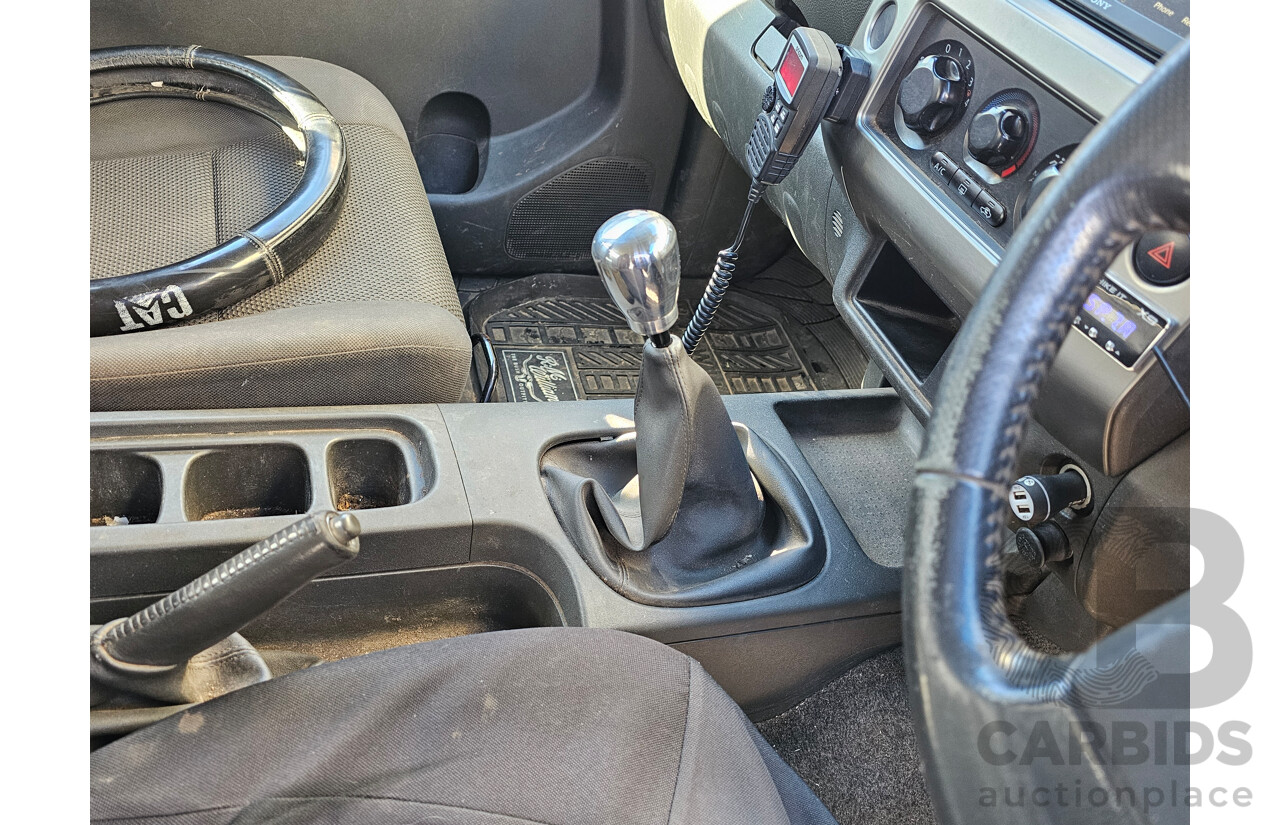 4/2010 Nissan Navara ST (4x4) D40 Dual Cab P/Up White 2.5L