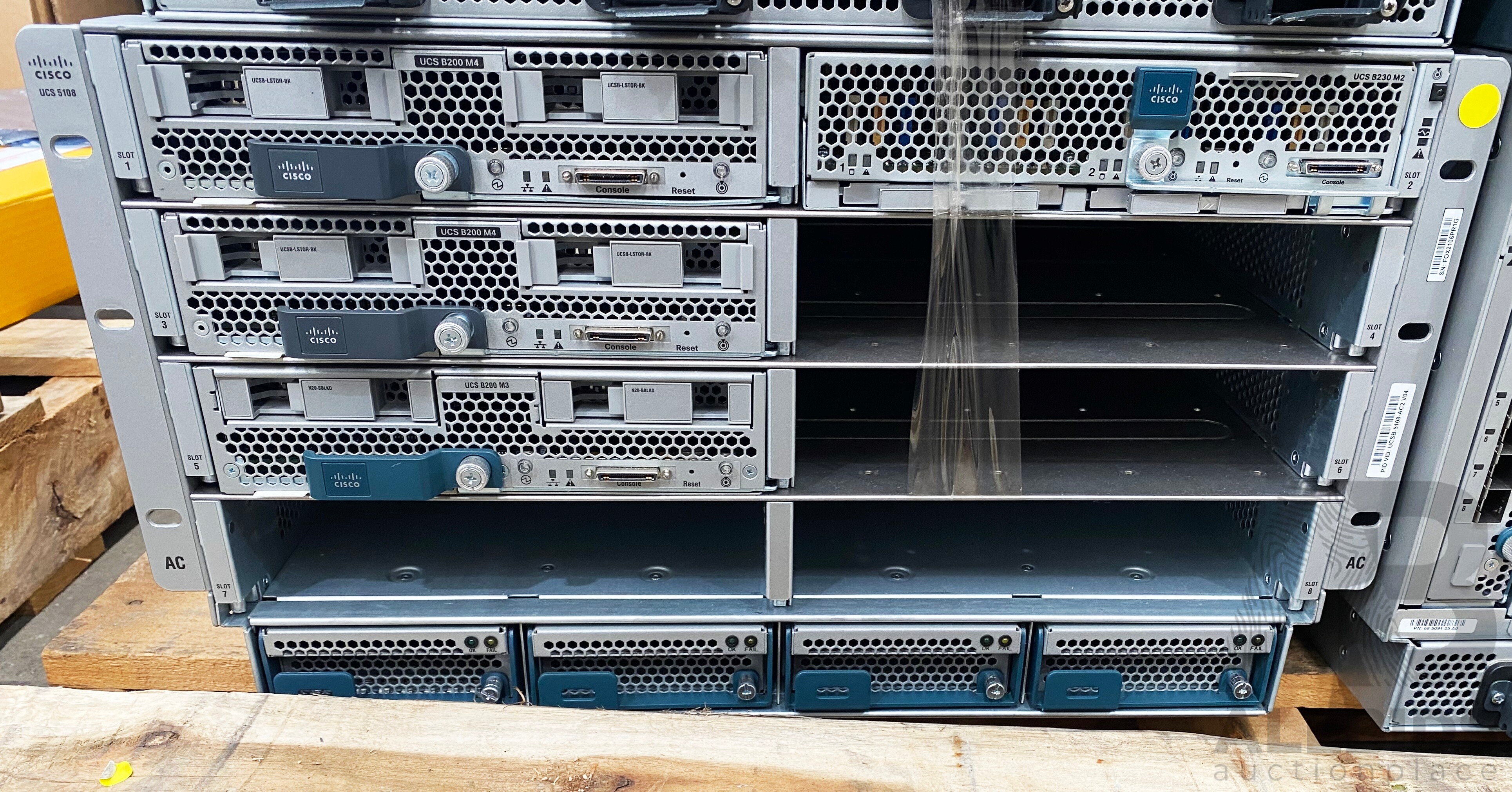 Châssis Cisco UCS 5108 AC2 Serveur Blade, Reconditionné, Garantie 1 An