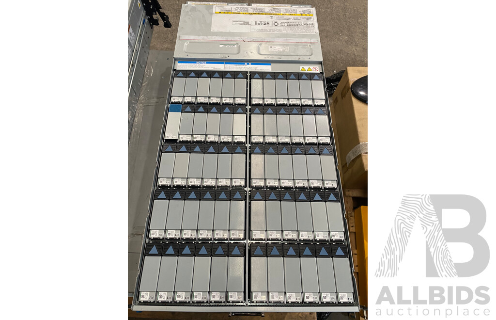 Hitachi (DW-F800-DB60C) 4RU 60-Bay Hard Drive Array W/ 98.4TB of Storage