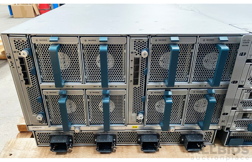 Cisco (UCS 5108) Server Chassis W/ 6x Cisco Intel Xeon Blade Servers