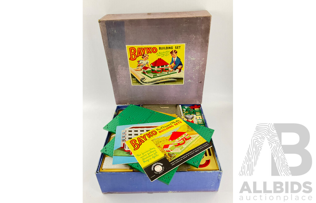 Vintage Bayko Building Set Number Four with Original Box Plimpton Engineering Co, Made in England