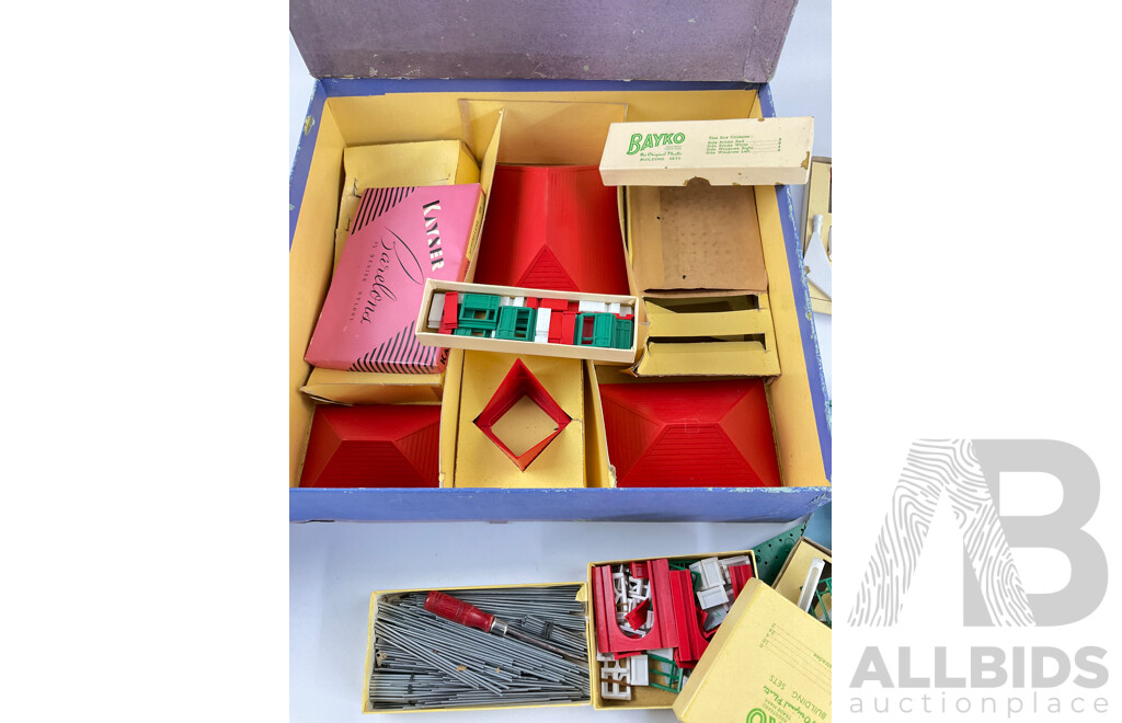 Vintage Bayko Building Set Number Four with Original Box Plimpton Engineering Co, Made in England