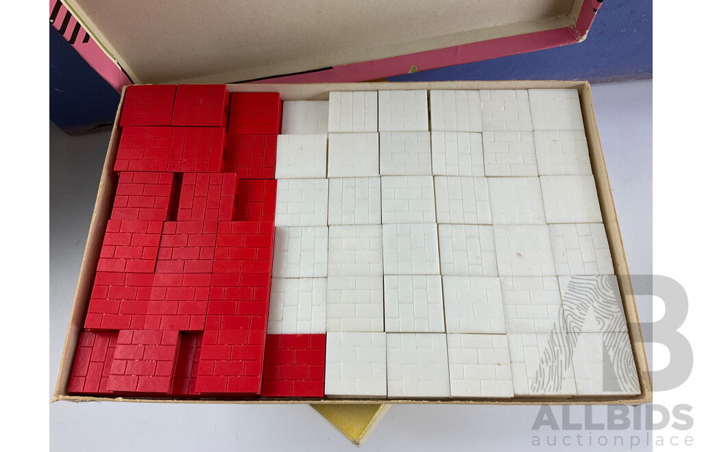 Vintage Bayko Building Set Number Four with Original Box Plimpton Engineering Co, Made in England