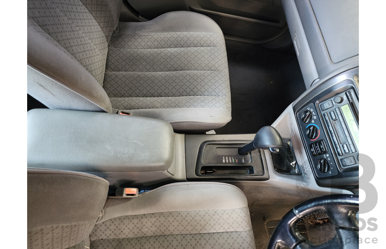 09/2004 Toyota Avalon GXi FWD MCX10R 4D Sedan Gold 3.0L