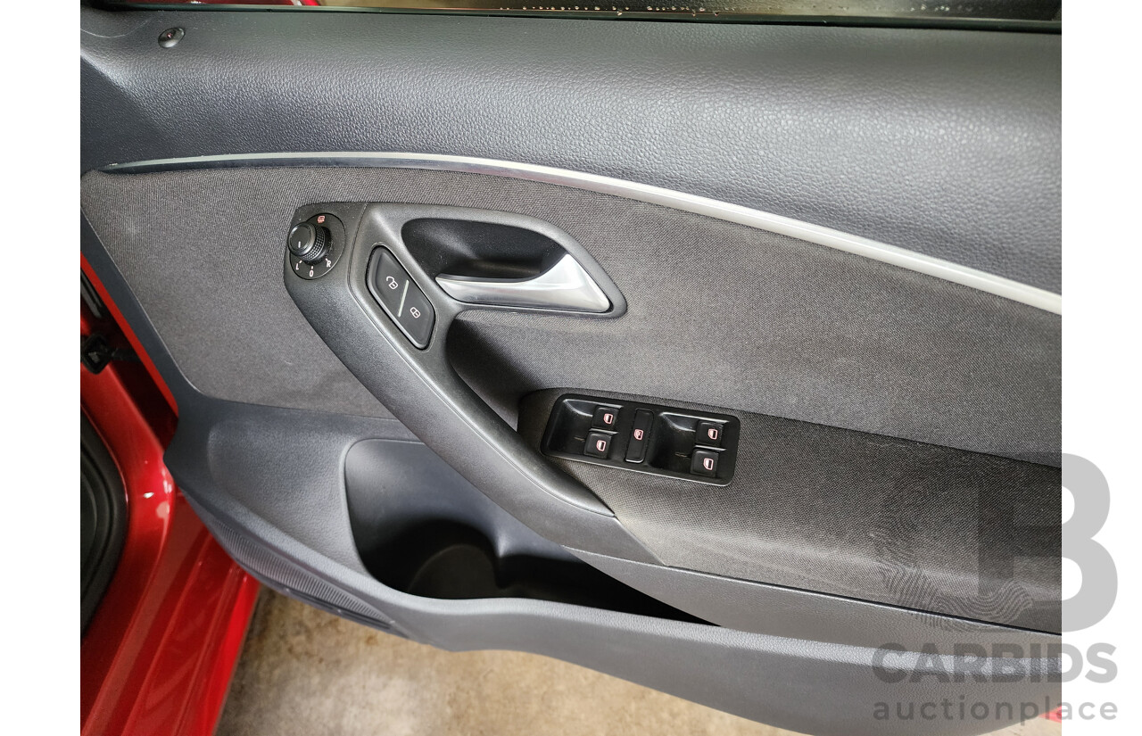 03/2016 Volkswagen Polo 81 TSI COMFORTLINE FWD 6R MY16 5D Hatchback Red 1.2L