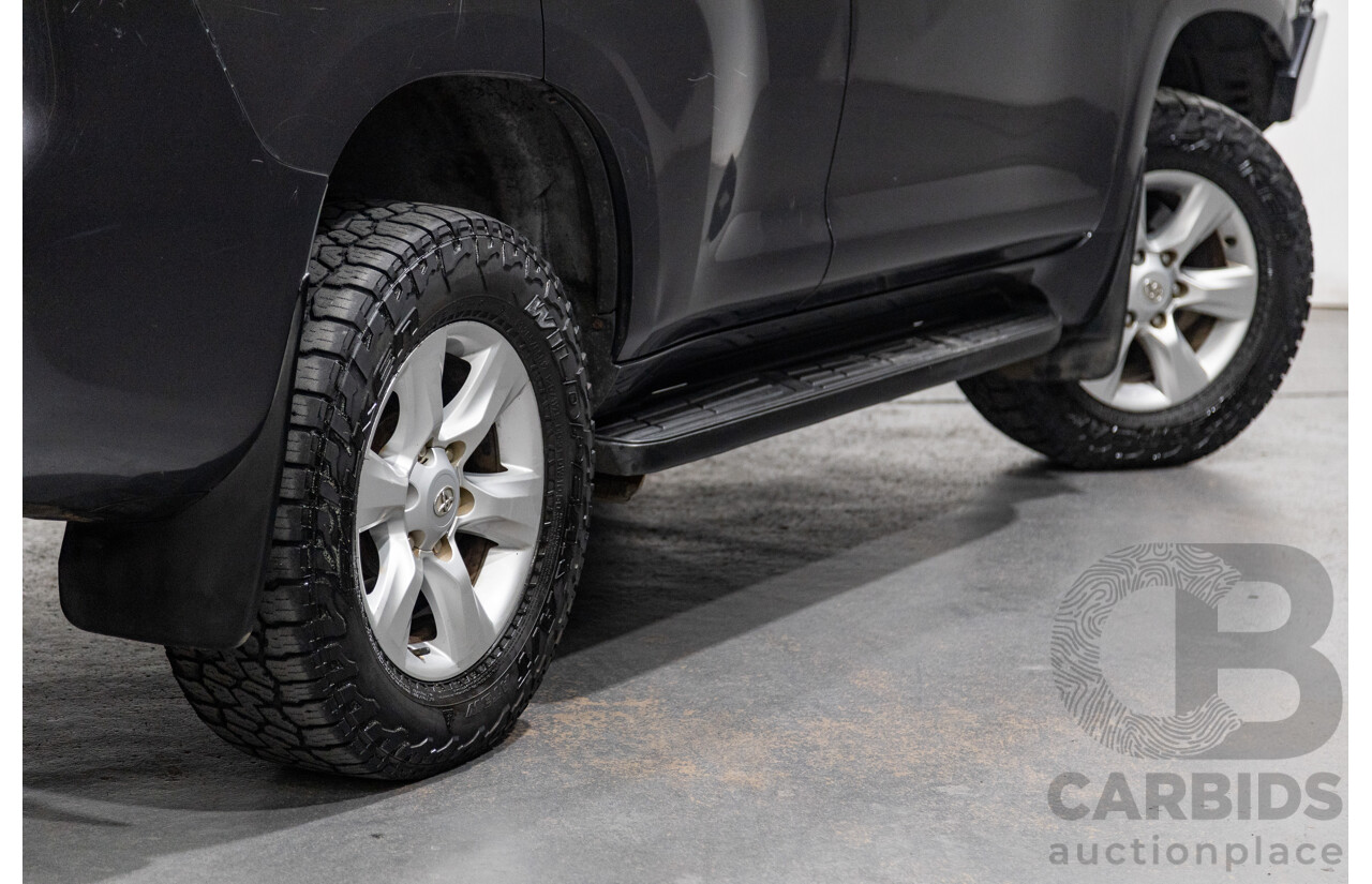 8/2013 Toyota Landcruiser Prado GXL (4x4) KDJ150R 4d Wagon Graphite Metallic Grey Turbo Diesel 3.0L - 7 Seater
