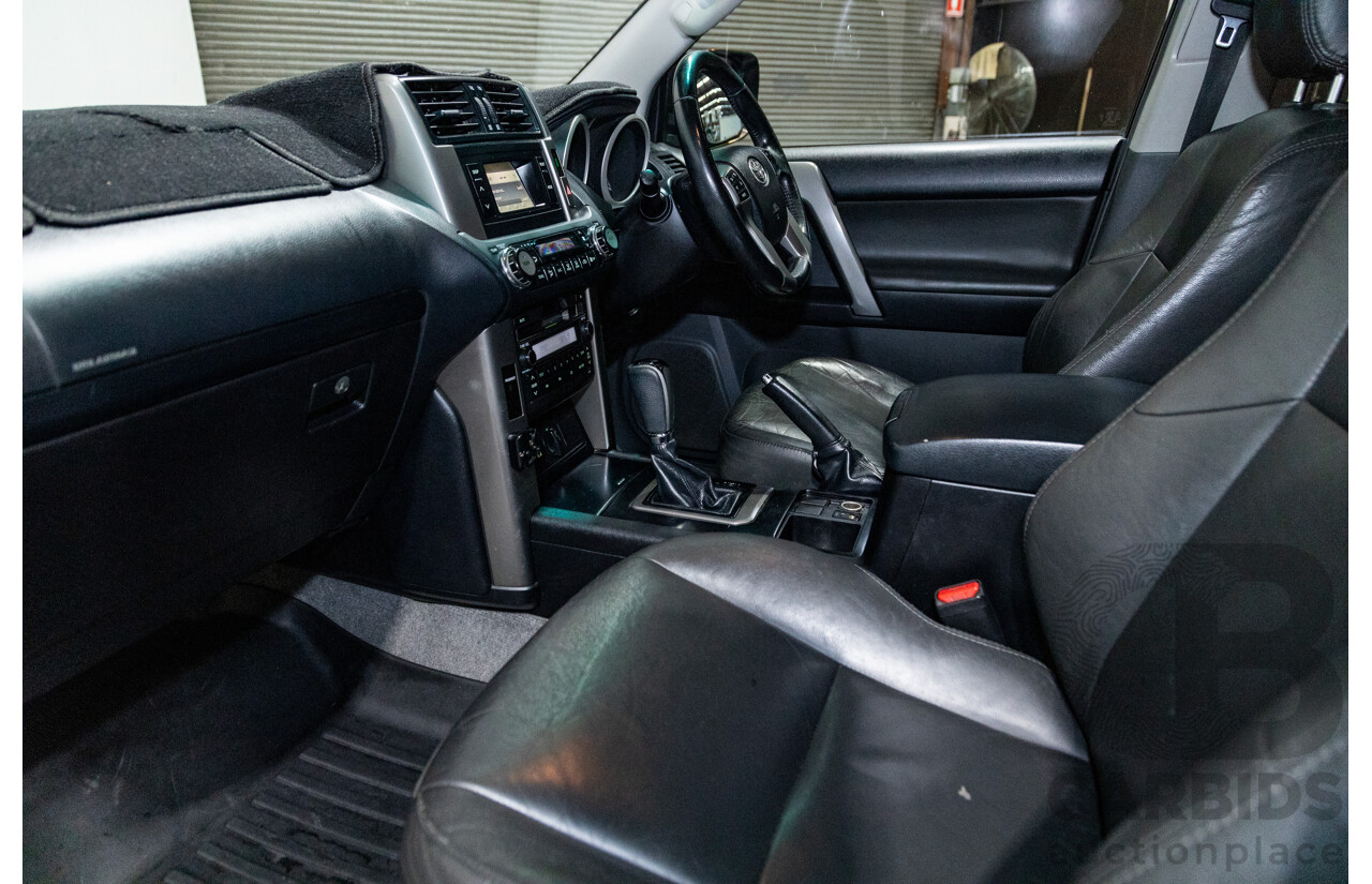 8/2013 Toyota Landcruiser Prado GXL (4x4) KDJ150R 4d Wagon Graphite Metallic Grey Turbo Diesel 3.0L - 7 Seater