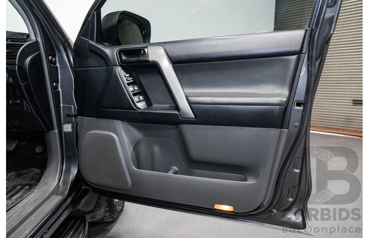 8/2013 Toyota Landcruiser Prado GXL (4x4) KDJ150R 4d Wagon Graphite Metallic Grey Turbo Diesel 3.0L - 7 Seater