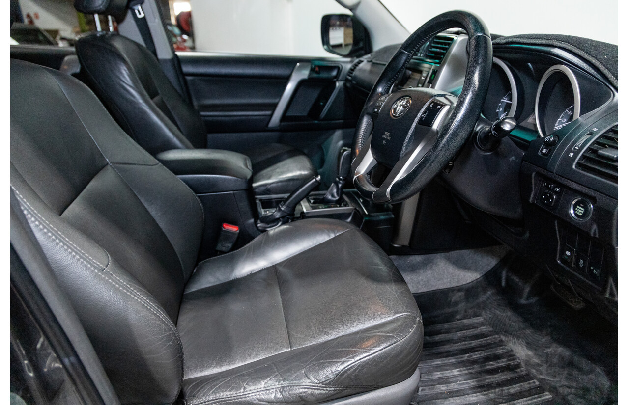 8/2013 Toyota Landcruiser Prado GXL (4x4) KDJ150R 4d Wagon Graphite Metallic Grey Turbo Diesel 3.0L - 7 Seater